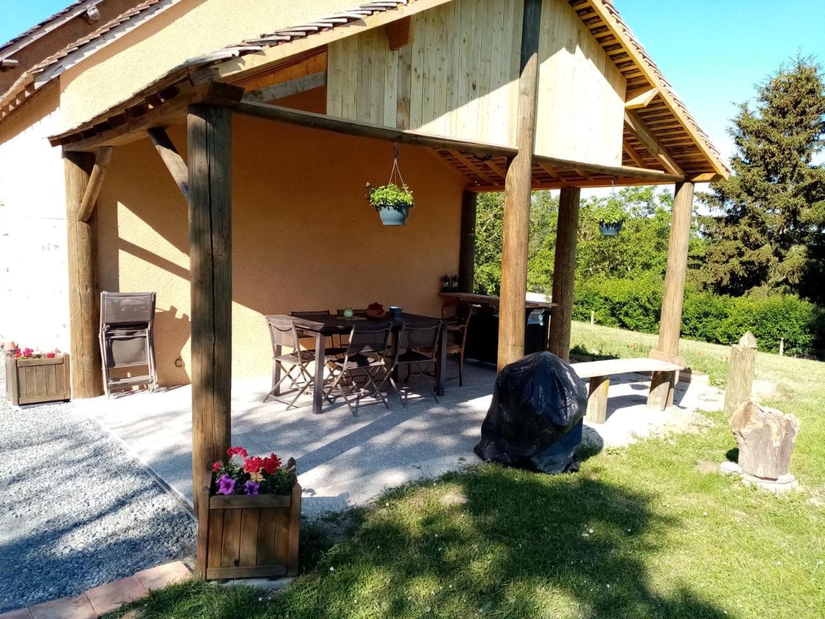 La Petite Maison Dans La Prairie Ecommoy Exterior photo